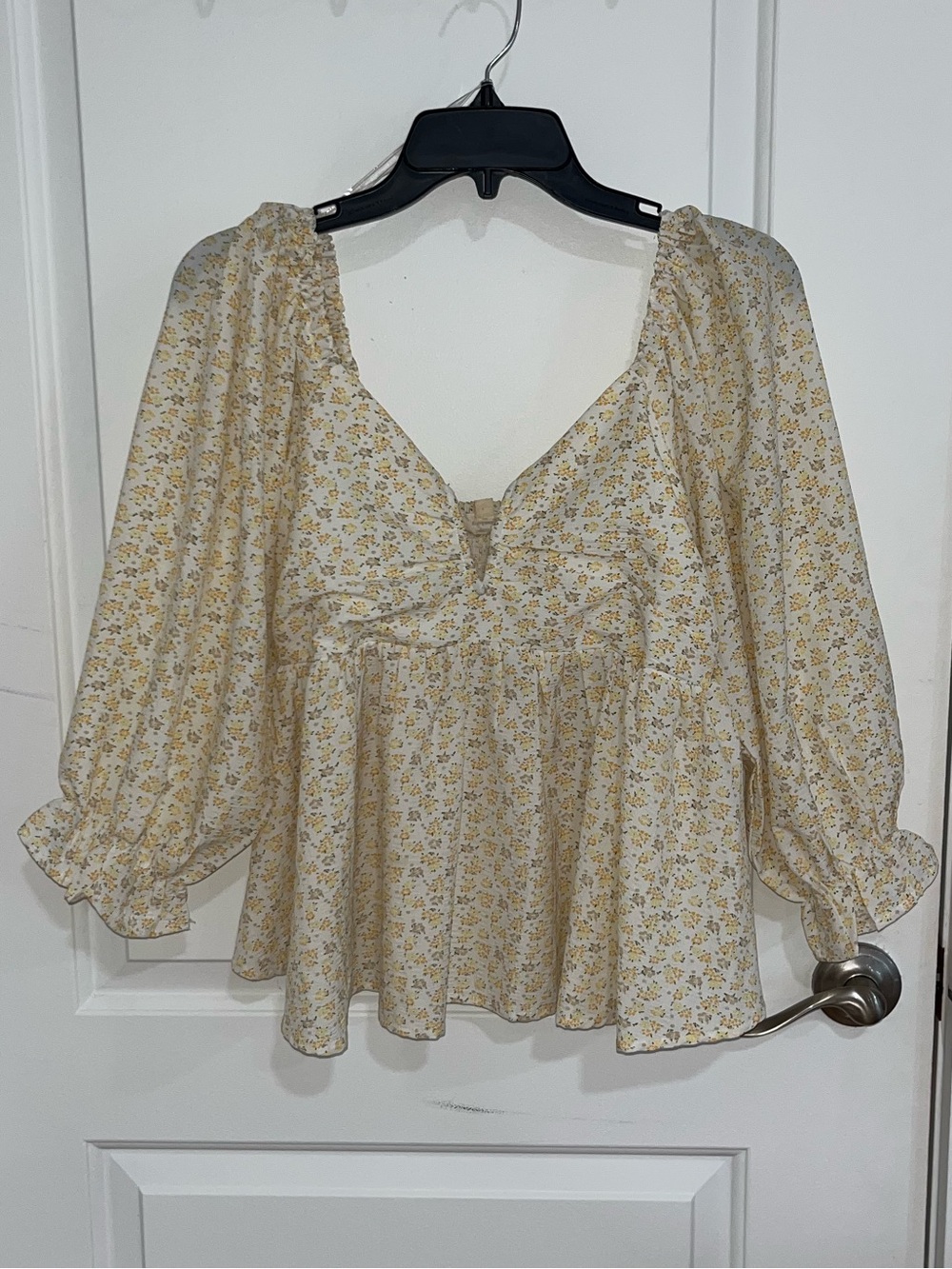 entro Yellow Floral Peasant Blouse